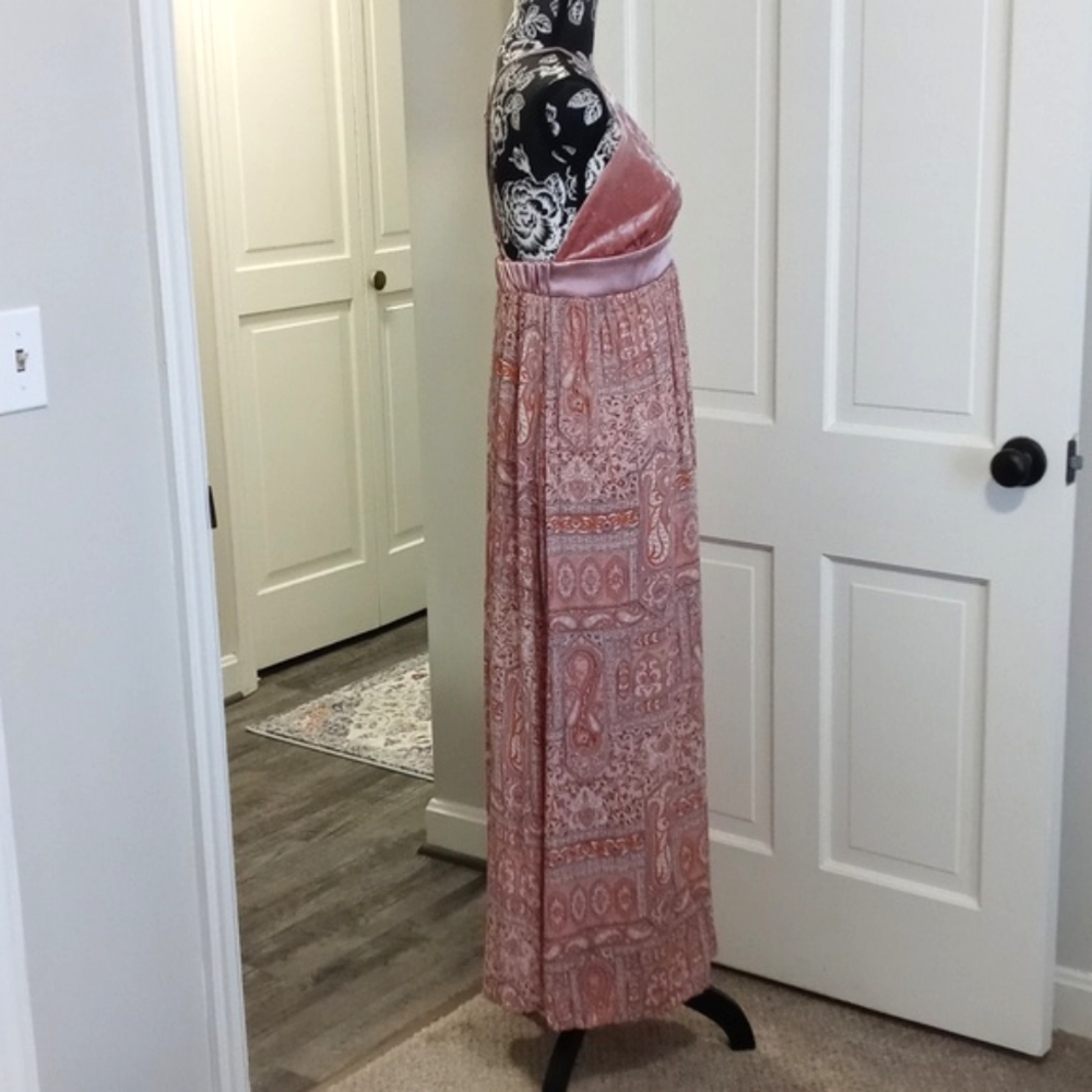 🩷Wonderly🩷 - Rose Pink Paisley Medallion "Road Trip" Midi Dress - Picture 7 of 13